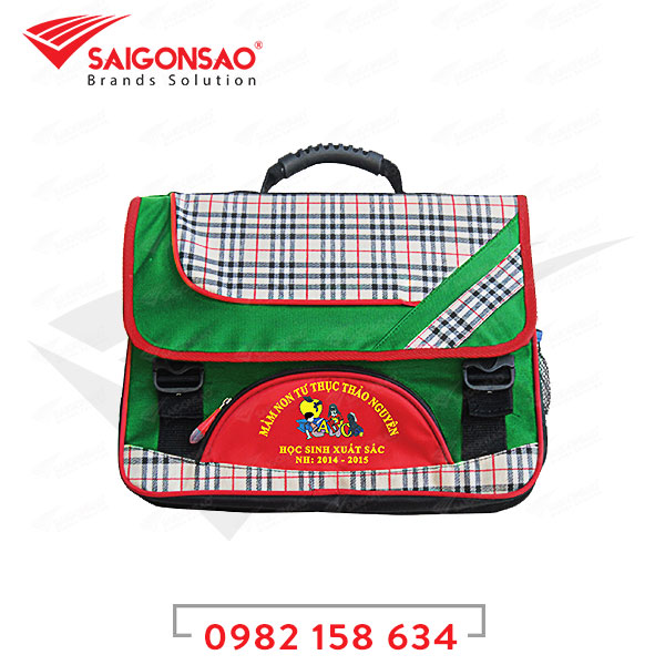 may balo cho bé đến trường